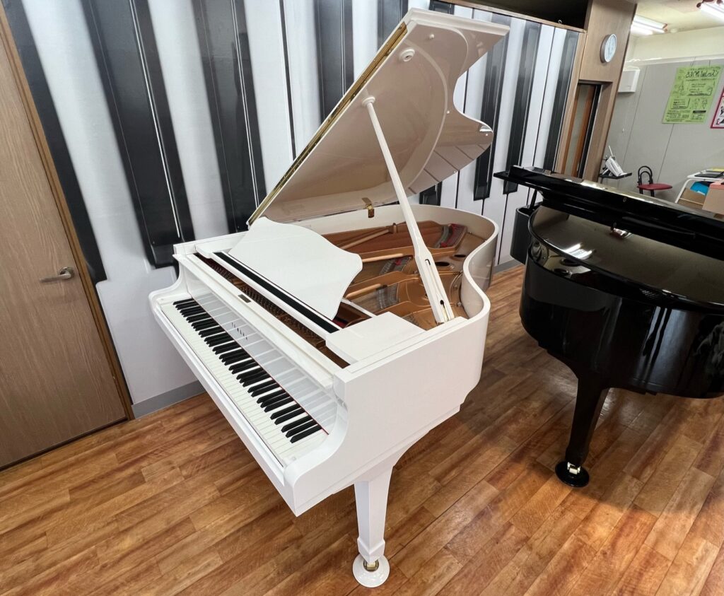 YAMAHA C3ホワイト（ヤマハ-グランドピアノ） » ワタナベミュージックラボ